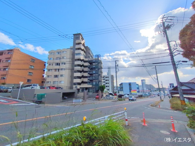 愛知県日進市浅田平子３丁目のマンション『キングスコート赤池』外観写真 2025年11月9日撮影