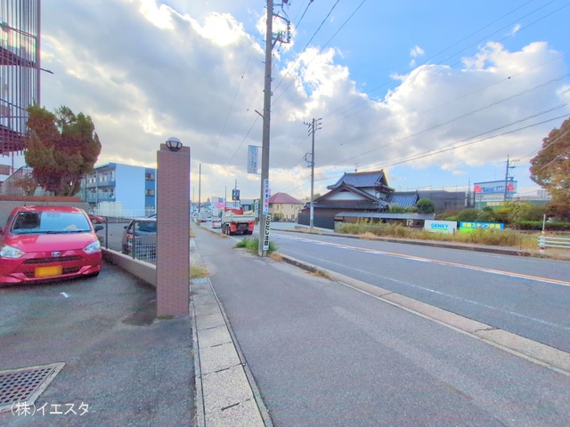 愛知県日進市浅田平子３丁目のマンション『キングスコート赤池』外観写真 2025年11月9日撮影