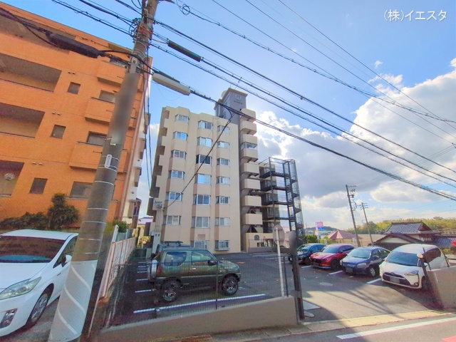 愛知県日進市浅田平子３丁目のマンション『キングスコート赤池』外観写真 2025年11月9日撮影