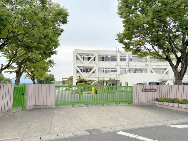 春日井市立神領小学校　距離950m