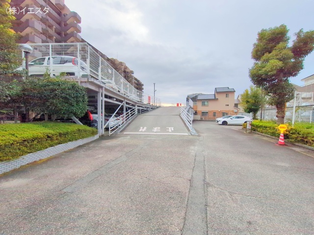 愛知県尾張旭市井田町3丁目のマンション『ラビデンス尾張旭光和』外観写真 2024年12月10日撮影