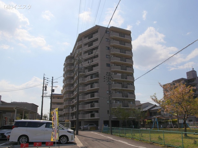 愛知県春日井市八事町３丁目のマンション『グローリアスハイツ春日井』外観写真 2023年4月2日撮影