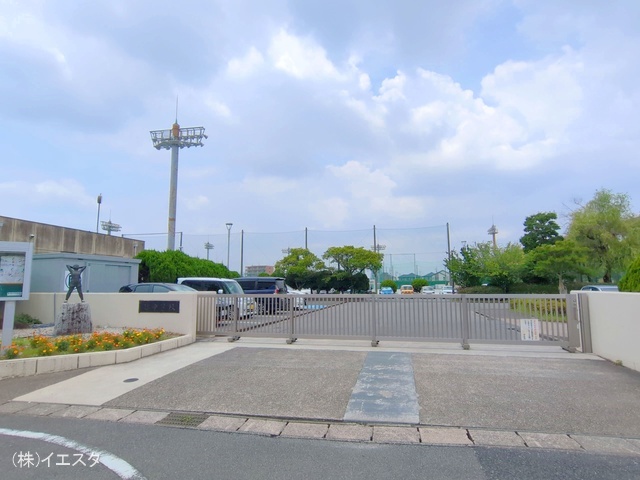 尾張旭市立旭中学校　距離1110m