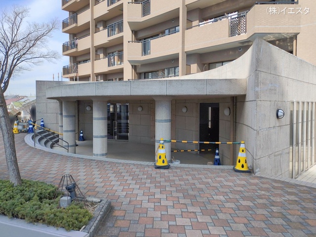 愛知県日進市香久山3丁目のマンション『香久山パークスクエアN棟』エントランス写真 2026年2月19日撮影