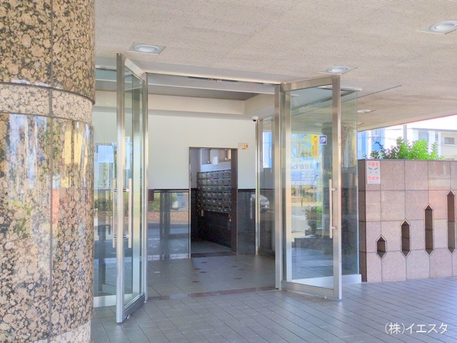 愛知県長久手市鴨田のマンション『ファミール藤ヶ丘2番館』エントランス写真 2025年9月7日撮影