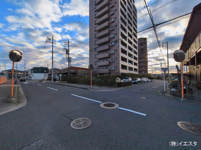 愛知県長久手市鴨田のマンション『ファミール藤ヶ丘2番館』外観写真 2026年3月10日撮影