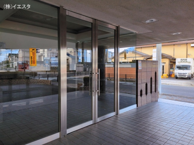 愛知県長久手市鴨田のマンション『ファミール藤ヶ丘2番館』エントランス写真 2026年3月10日撮影