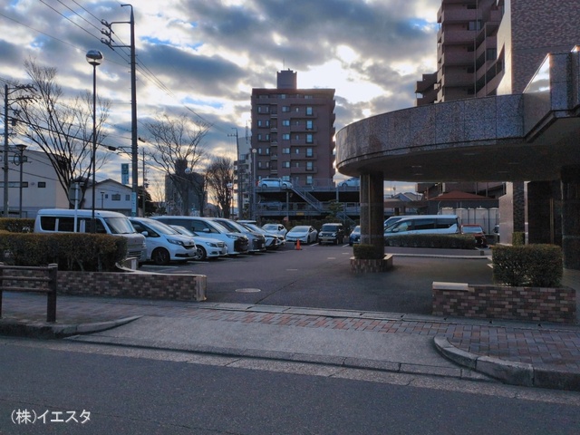 愛知県長久手市鴨田のマンション『ファミール藤ヶ丘2番館』外観写真 2026年3月10日撮影