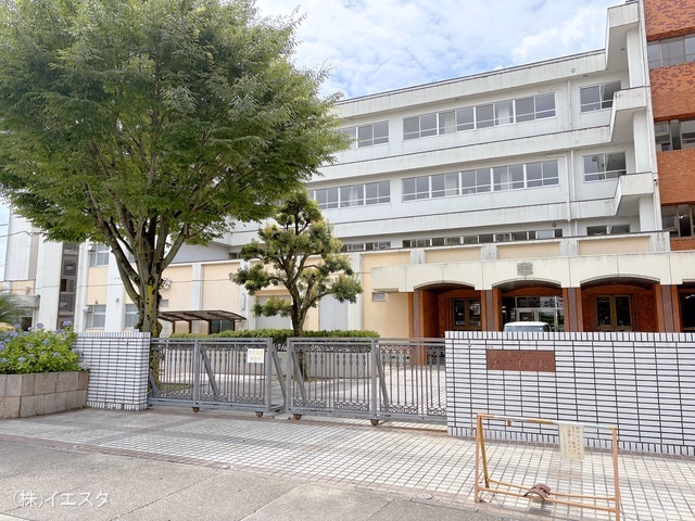 名古屋市立香流中学校　距離1760m