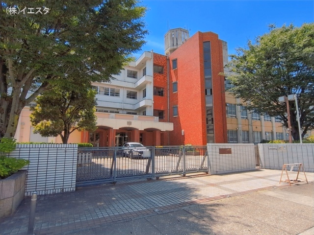 愛知県名古屋市名東区赤松台のマンション『赤松台パークハウス四番館』周辺 名古屋市立香流中学校　距離1760m