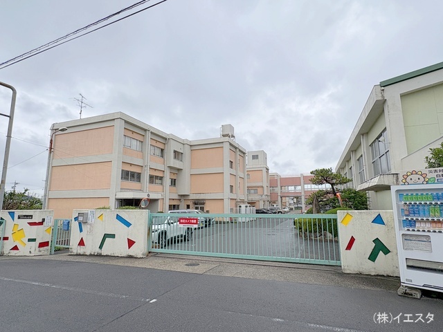 尾張旭市立本地原小学校 距離550m
