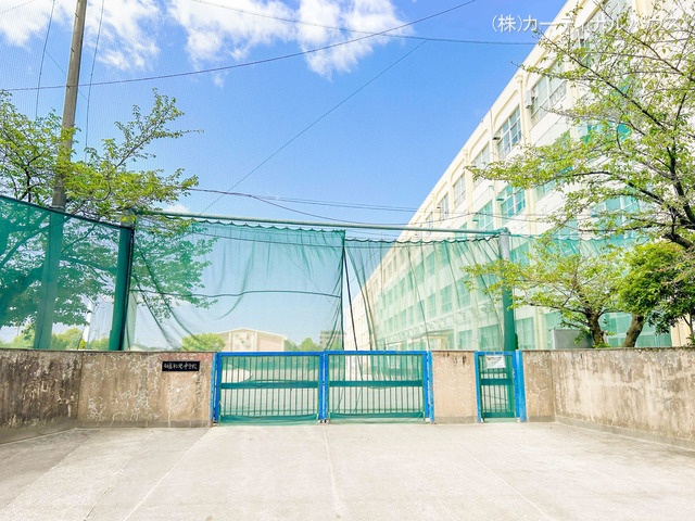 名古屋市立北中学校 距離970m