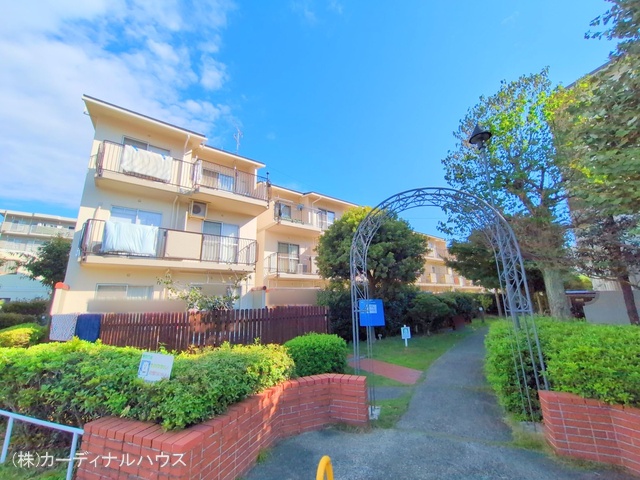 愛知県名古屋市緑区鳴海町字伝治山のマンション『タウン伝治山7棟』外観写真 2025年10月26日撮影