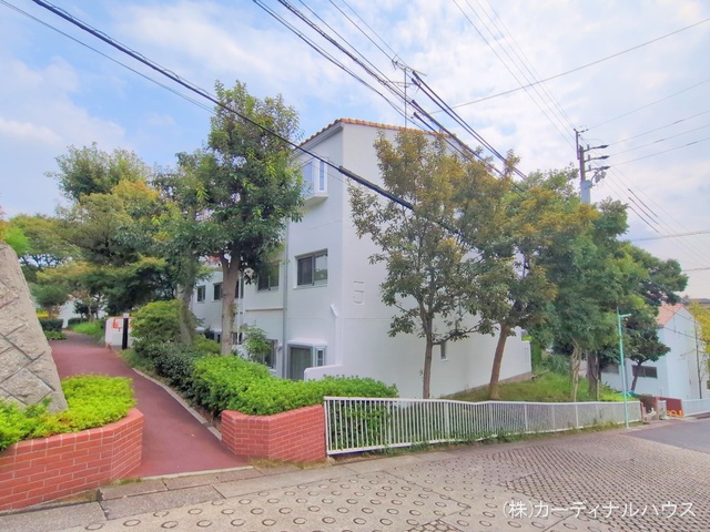 愛知県名古屋市天白区八幡山のマンション『タウン上八事5号棟』外観写真 2025年9月16日撮影