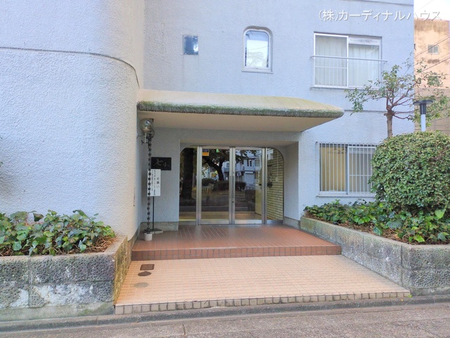 愛知県名古屋市東区泉２丁目のマンション『七小レックスマンション』外観写真 2024年12月8日撮影