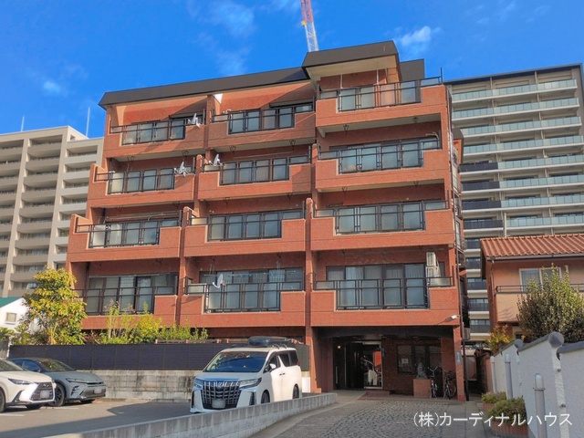 愛知県名古屋市東区白壁４丁目のマンション『ライオンズマンション白壁』外観写真 2026年4月12日撮影
