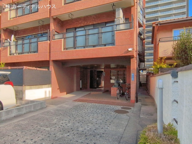 愛知県名古屋市東区白壁４丁目のマンション『ライオンズマンション白壁』外観写真 2026年4月12日撮影