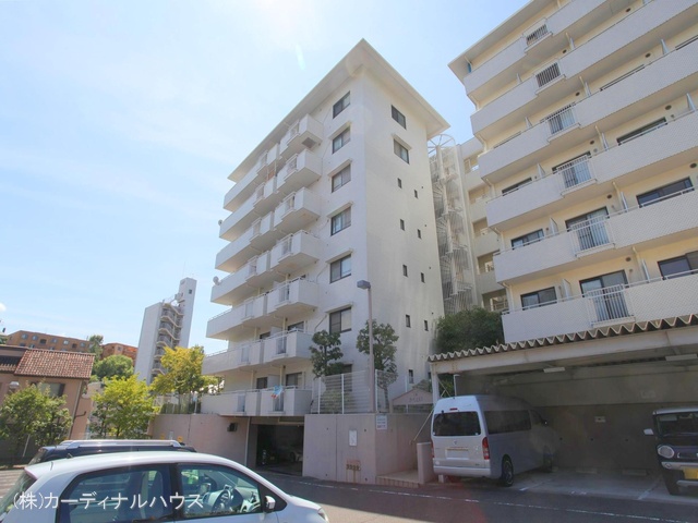 愛知県名古屋市天白区八事山のマンション『荘苑八事ビラージュ二番館』外観写真 2024年8月15日撮影