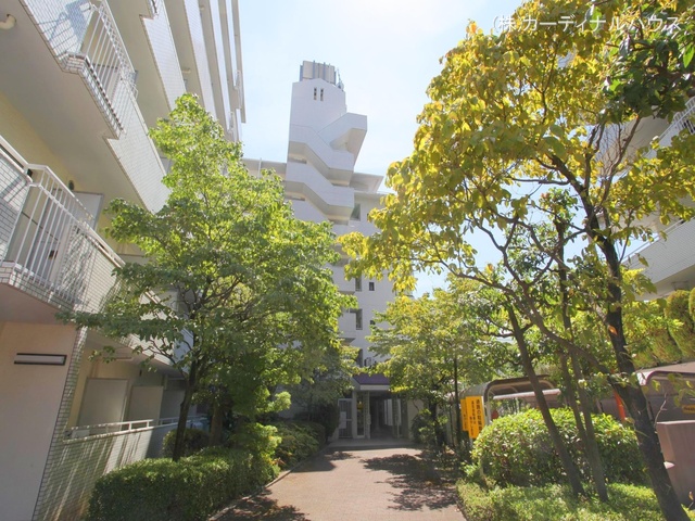 愛知県名古屋市天白区八事山のマンション『荘苑八事ビラージュ二番館』外観写真 2024年8月15日撮影