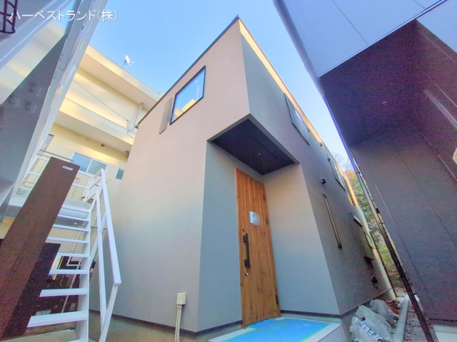 神奈川県横浜市港北区篠原台町の新築戸建て完成写真 2025年12月16日撮影