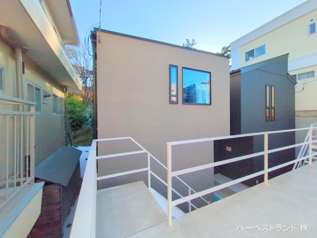 神奈川県横浜市港北区篠原台町の新築戸建て完成写真 2025年12月16日撮影