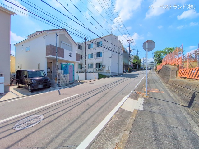 神奈川県横浜市旭区白根７丁目の新築戸建て外構写真 2025年7月23日撮影