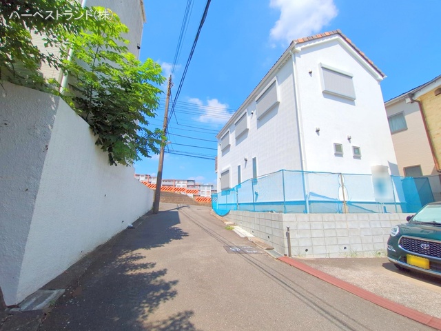 神奈川県横浜市旭区白根７丁目の新築戸建て外構写真 2025年7月23日撮影