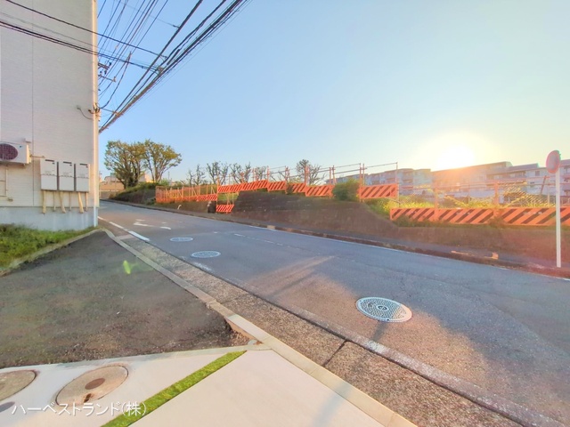 神奈川県横浜市旭区白根７丁目の新築戸建て完成写真 2025年9月16日撮影