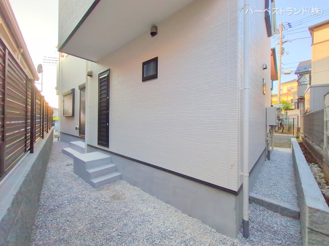 神奈川県横浜市旭区白根６丁目の新築戸建て完成写真 2025年9月16日撮影