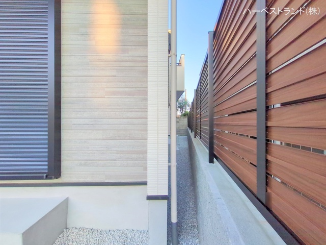 神奈川県横浜市旭区白根６丁目の新築戸建て完成写真 2025年9月16日撮影