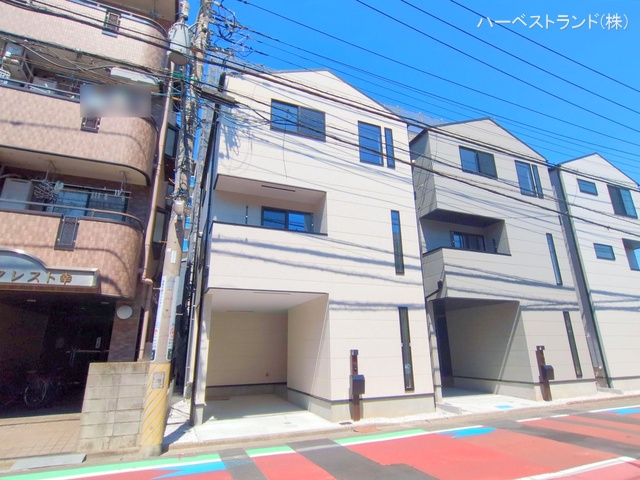 神奈川県川崎市幸区塚越２丁目の新築戸建て完成写真 2025年8月14日撮影