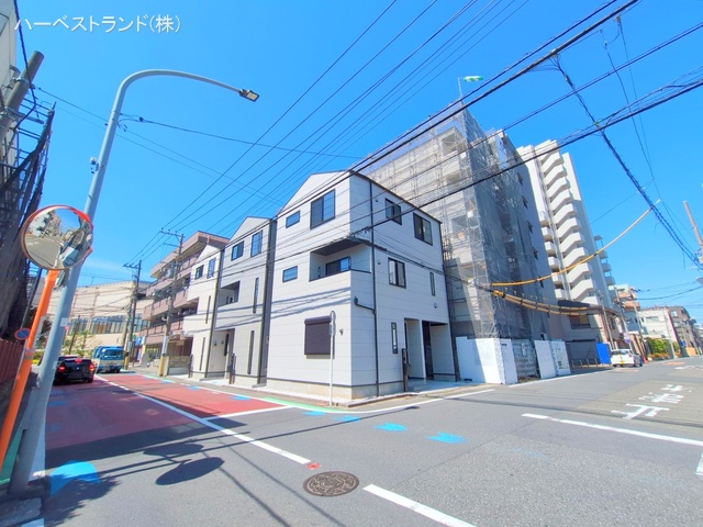 神奈川県川崎市幸区塚越２丁目の新築戸建て完成写真 2025年8月14日撮影