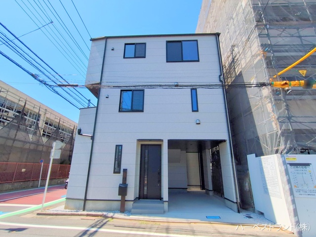 神奈川県川崎市幸区塚越２丁目の新築戸建て完成写真 2025年8月14日撮影