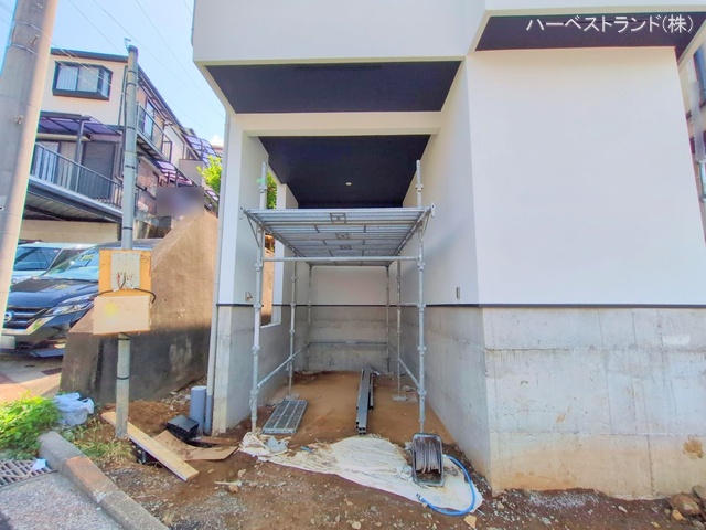 神奈川県横浜市鶴見区北寺尾１丁目の新築戸建て外構写真 2025年9月15日撮影