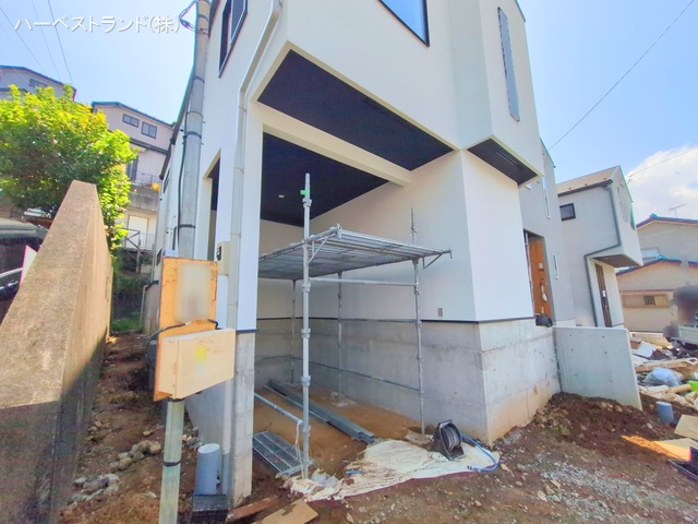 神奈川県横浜市鶴見区北寺尾１丁目の新築戸建て外構写真 2025年9月15日撮影