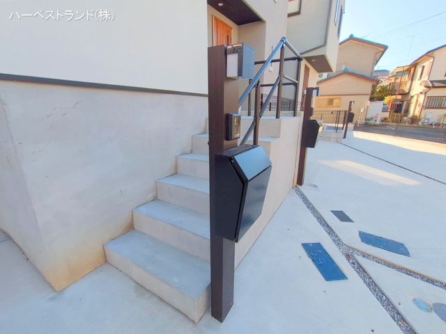 神奈川県横浜市鶴見区北寺尾１丁目の新築戸建て完成写真 2025年11月16日撮影