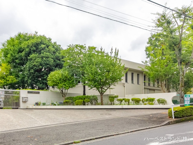 横浜市立鴨志田中学校 距離740m