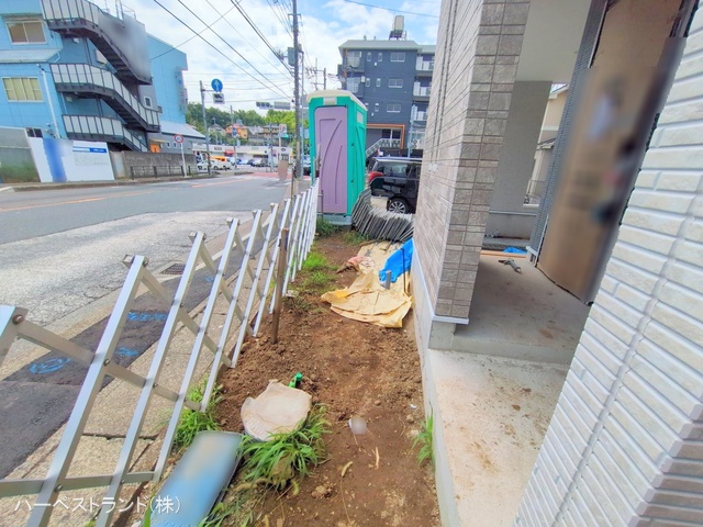 神奈川県川崎市麻生区王禅寺西8丁目の新築戸建て外構写真 2025年8月13日撮影