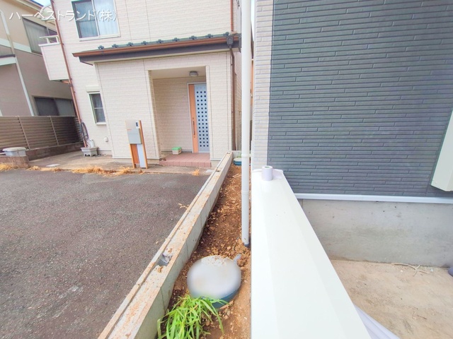 神奈川県川崎市麻生区王禅寺西8丁目の新築戸建て外構写真 2025年8月13日撮影