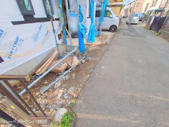 神奈川県横浜市旭区二俣川２丁目の新築戸建てシート写真 2025年4月6日撮影