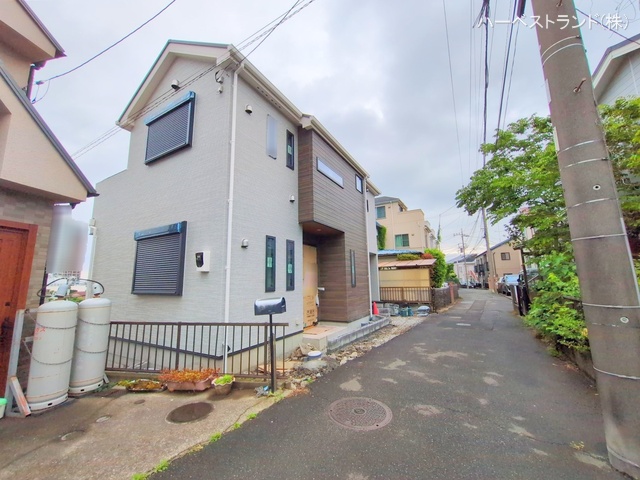 神奈川県横浜市旭区二俣川２丁目の新築戸建て外構写真 2025年5月11日撮影