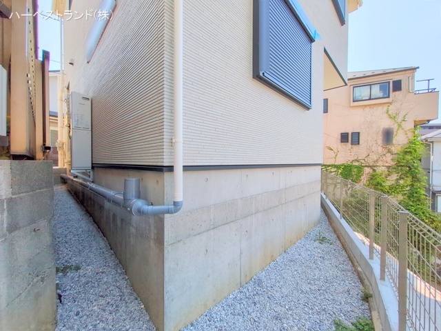 神奈川県横浜市旭区二俣川２丁目の新築戸建て完成写真 2025年8月19日撮影