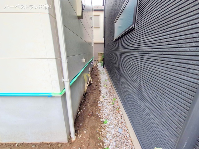 神奈川県横浜市鶴見区東寺尾東台の新築戸建て外構写真 2025年9月11日撮影