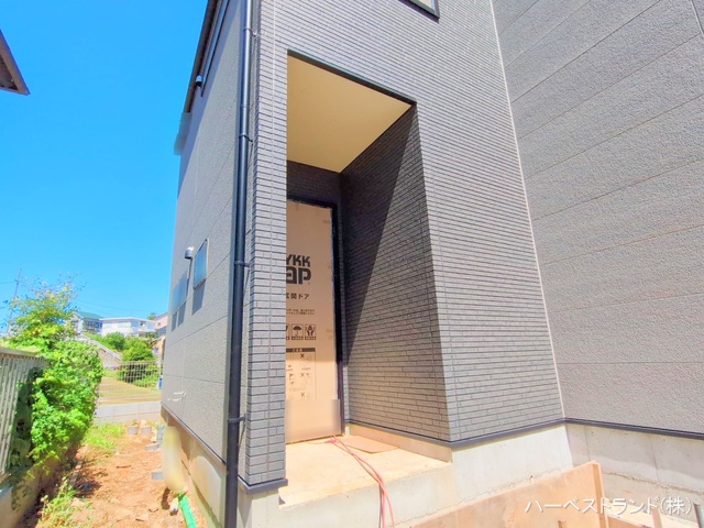 神奈川県横浜市神奈川区菅田町の新築戸建て外構写真 2025年7月24日撮影