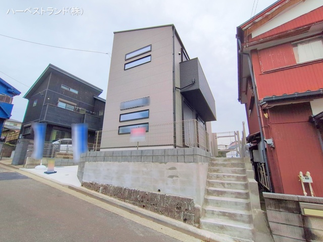 神奈川県横浜市神奈川区菅田町の新築戸建て完成写真 2025年10月22日撮影