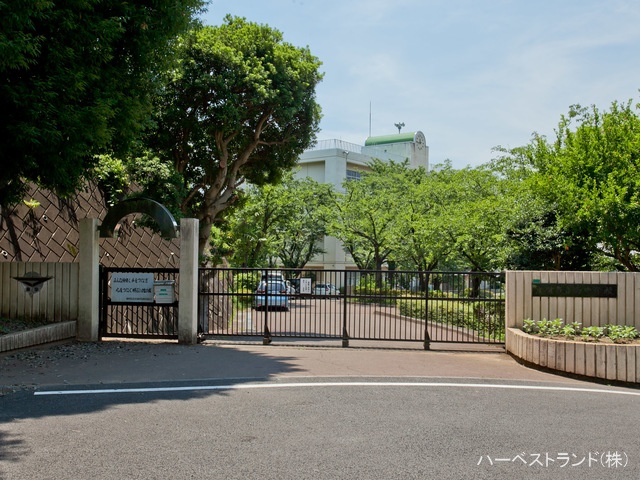 座間市立南中学校 距離250m