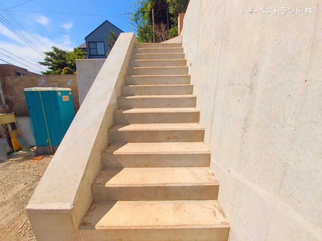 神奈川県横浜市港北区篠原北１丁目の新築戸建て外構写真 2025年7月23日撮影