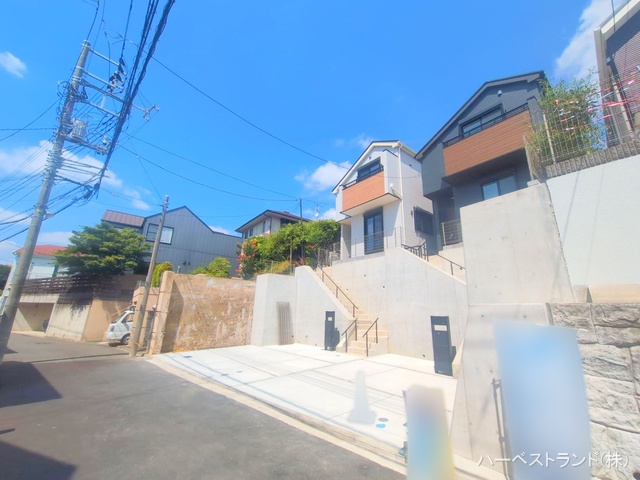 神奈川県横浜市港北区篠原北１丁目の新築戸建て完成写真 2025年8月28日撮影