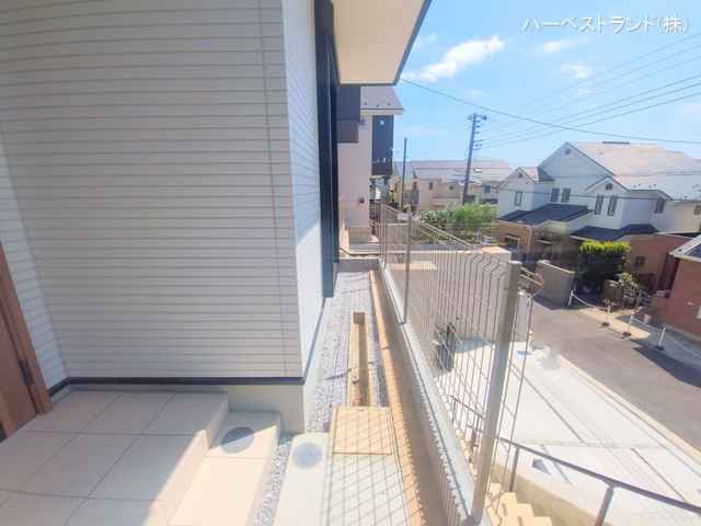 神奈川県横浜市港北区篠原北１丁目の新築戸建て完成写真 2025年8月28日撮影