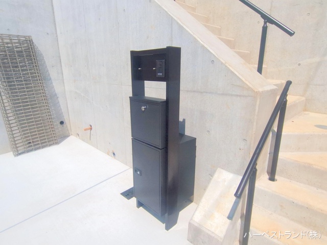 神奈川県横浜市港北区篠原北１丁目の新築戸建て完成写真 2025年8月28日撮影